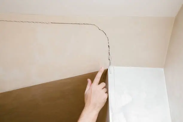 How to Repair Drywall Cracks in Nash, TX